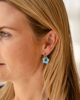 18k gold-plated stainless steel, Tarnish-free, Waterproof, Suitable for sensitive skin, gold earrings, retro earrings, vintage charm, classic earrings, beautiful earrings, timeless earrings, hoop earrings, flower  earrings, blue earring